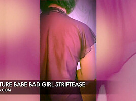 Bad Girl Striptease – Seska